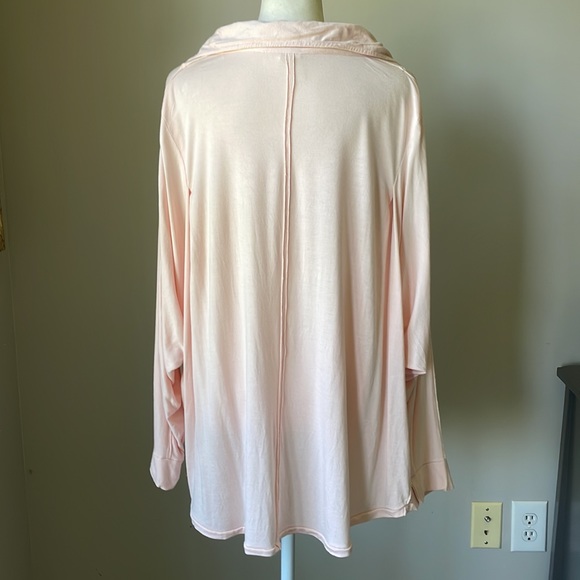 We the Free Oversized Pink Can’t Fool Me Split Oversized Blouse - Picture 6 of 11